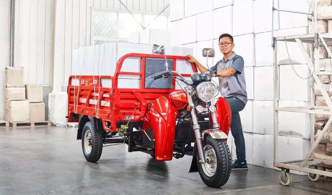 200cc New 3 Wheel Tricycle Dump Truck With Cabin Shed Gasoline Self Unloading Hydraulic Lift 1