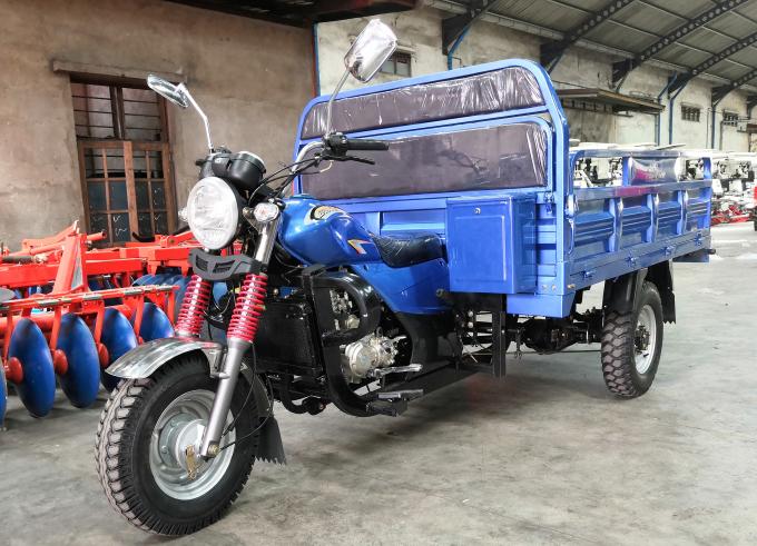 Customized Tricycle Dump Truck 150CC Water Cooling Engine For Transportation 0